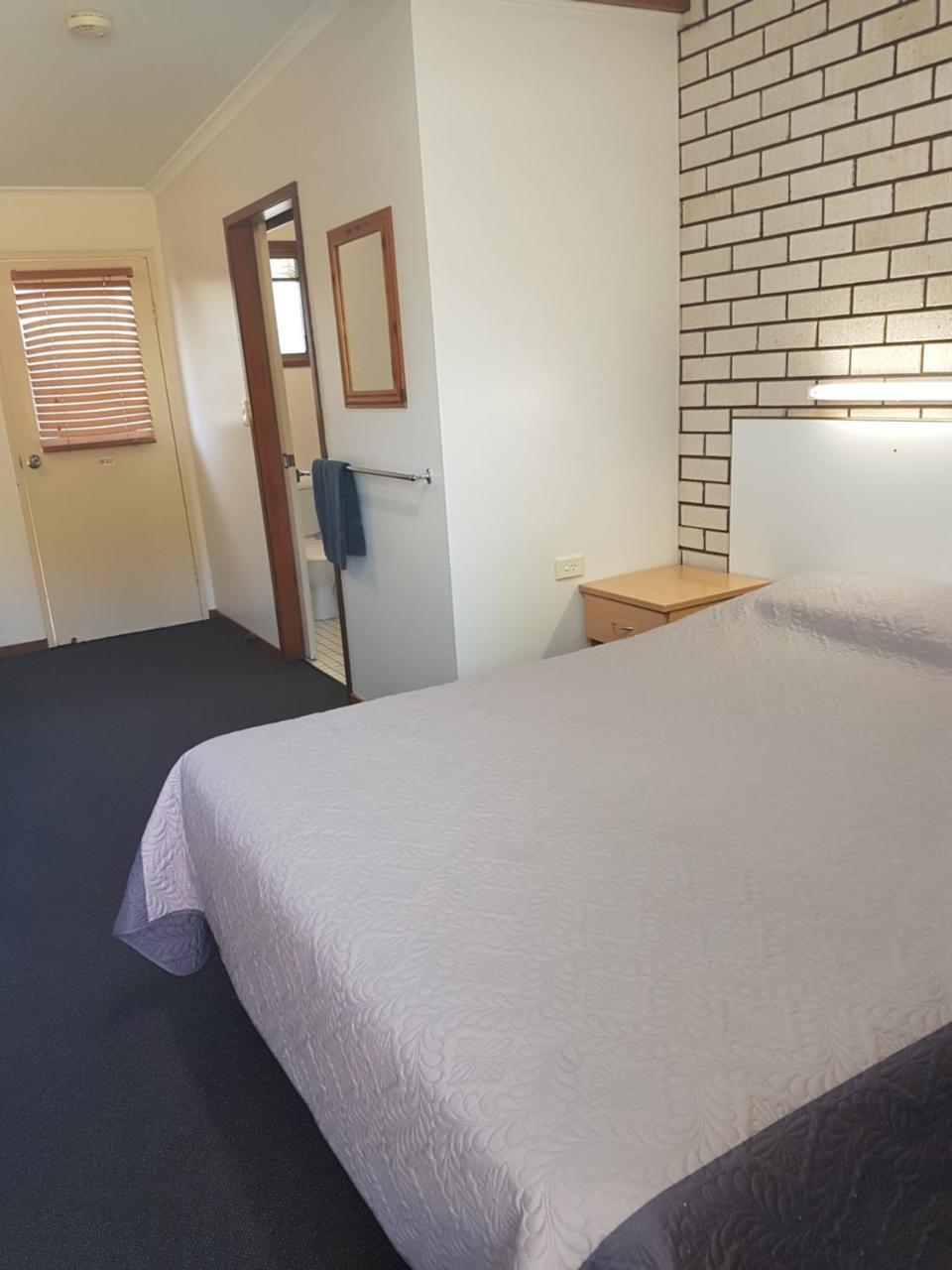 Emerald Tower Motor Inn Esterno foto